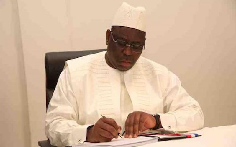You are currently viewing Décès de Youssou Diagne : Les condoléances de Macky Sall.