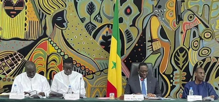 You are currently viewing Communiqué du Conseil des ministres du 4 janvier 2022