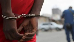 Lire la suite à propos de l’article Thiès : Un camerounais interpellé pour trafic de devises.