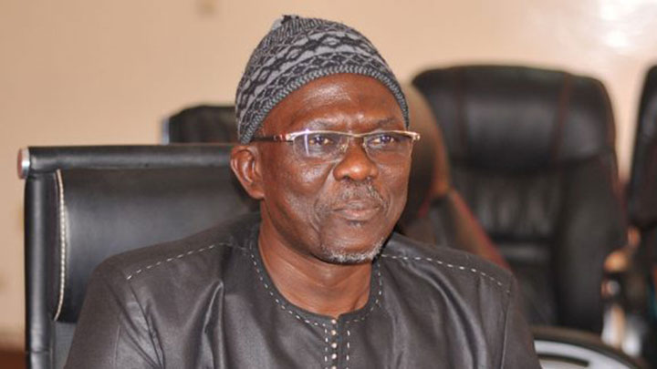 You are currently viewing Moustapha Diakhaté désavoue Pape Alé Niang et traite la position de la Cap de débile.