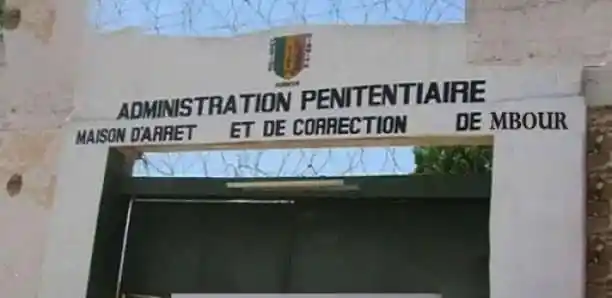 You are currently viewing Mbour : Les prisonniers mettent fin à leur grève de la faim.