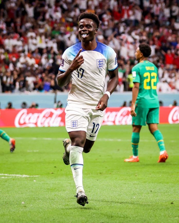 You are currently viewing Les Anglais plient le match avec un Troisième but