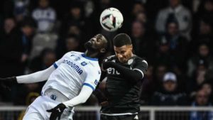 Lire la suite à propos de l’article Mbaye Niang buteur, Jakobs passeur