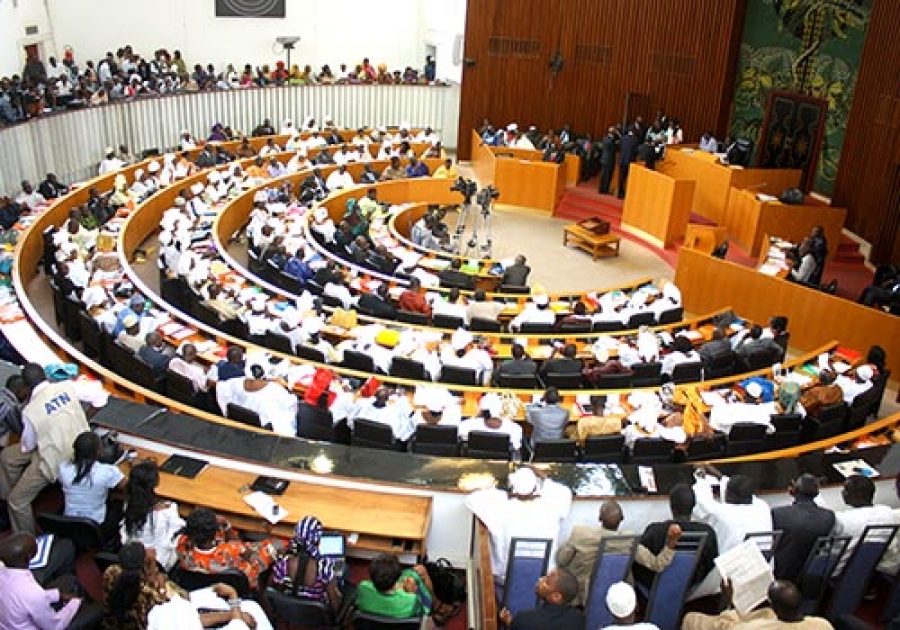 You are currently viewing Assemblée Nationale : L’opposition en brassard rouge.