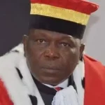 Lire la suite à propos de l’article Guinée : l’ex président de la Cour constitutionnelle qui a validé la 3e candidature de Condé en prison 
