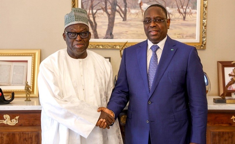 You are currently viewing Candidature de Macky Sall en 2024 : L’AFP maintient le suspense et lance un appel aux militants