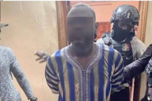 Lire la suite à propos de l’article Inculpation de deux gardes pénitentiaires dans l’évasion de Pape Mamadou Seck