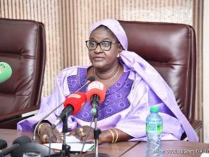 Lire la suite à propos de l’article Ruptures récurrentes de médicaments Dr Marie Khemess Ngom en colére