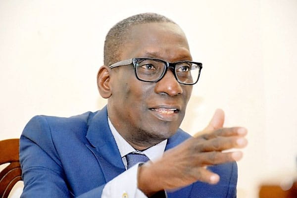 You are currently viewing Contrôle des parrainages: Mamadou Diop Decroix  Out, Souleymane Ndéné Ndiaye en attente