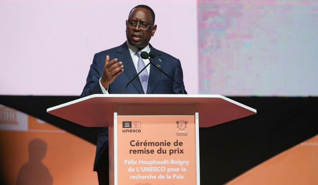 You are currently viewing Macky Sall représente le président Abdou Diouf à Yamoussoukro