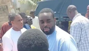 Lire la suite à propos de l’article (Vidéo) « Gnoune gnoy guéweulou APR yi » : La réaction inattendue de Amadou, le fils de Macky Sall