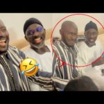 Lire la suite à propos de l’article (Vidéo) Les délires de Diogaye font sortir le beau sourire de Borom Darou.