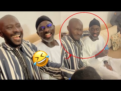 You are currently viewing (Vidéo) Les délires de Diogaye font sortir le beau sourire de Borom Darou.