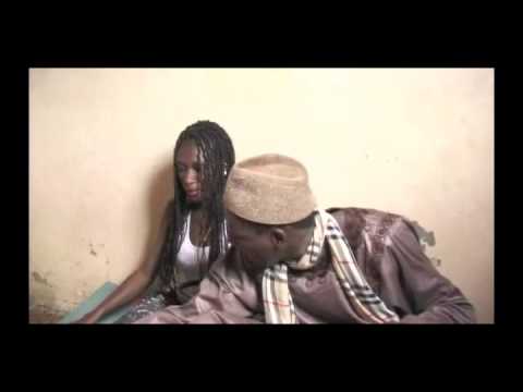 You are currently viewing Le marabout non-voyant, la femme mariée, le bain mystique : Le récit très choquant, « Serign bi dafa soummékou ba sétt di…» (vidéo)