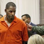 Lire la suite à propos de l’article Déja condamné à 30 ans, R. Kelly écope d’une nouvelle peine de 20 ans, la raison !