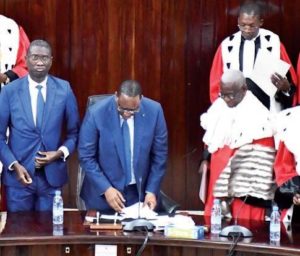 Lire la suite à propos de l’article Macky SALL redistribue les cartes au sein de la Magistrature