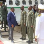 Lire la suite à propos de l’article (Photos) : Centième anniversaire de la Prytanée Militaire; le président Macky accueillit par une foule immense