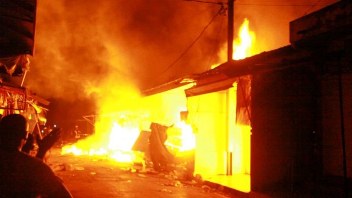 Lire la suite à propos de l’article Les raisons et bilan de l’incendie au marché Occas de Touba; la troisième en un mois