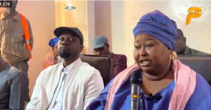 Lire la suite à propos de l’article En direct de Patte d’Oie : Ousmane Sonko chez  Maïmouna Diéye (Maire)
