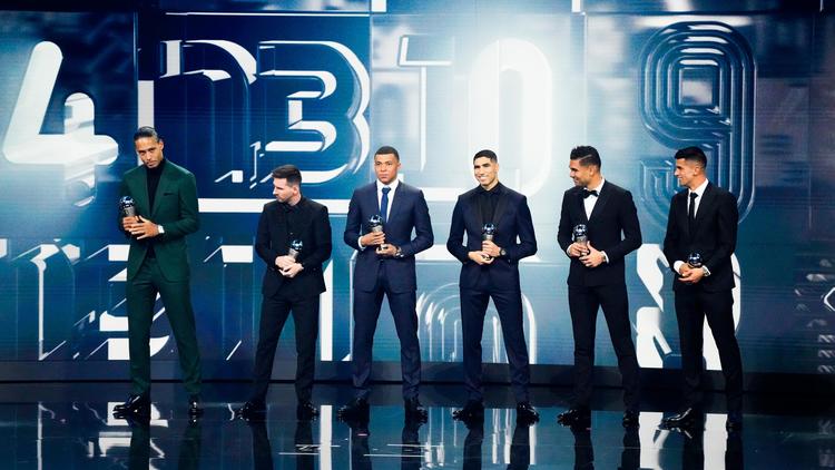 You are currently viewing THE BEST: Kalidou Koulibaly vote pour Sadio, Aliou Cissé mise sur Mbappé