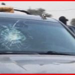 Lire la suite à propos de l’article Vidéo-La voiture de Sonko visée par FDS : Le Soldat charge son frère d’arme et révèle«Kiko santeu mou door