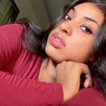 Lire la suite à propos de l’article (Photos) : Regard sexy, lèvres pulpeuses : Amy Léa renversante dans son nouveau look