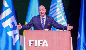 Lire la suite à propos de l’article Sans concurrent, Gianni Infantino est réélu président de la Fifa jusqu’en 2027