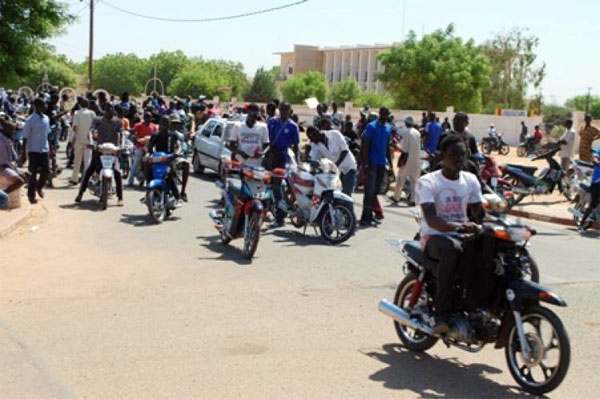 You are currently viewing Manif du 30 mars : La circulation des motos interdite à Dakar