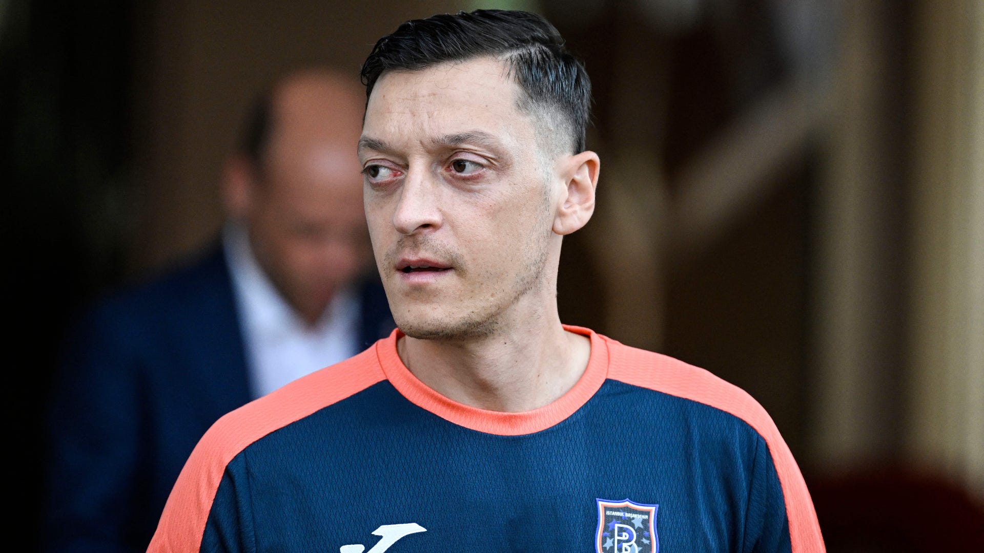 You are currently viewing Mesut Ozil met un terme à sa carrière