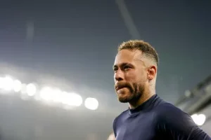 Lire la suite à propos de l’article Mauvaise nouvelle pour le PSG : Fin de saison pour Neymar
