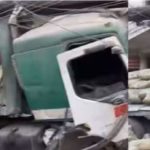 Lire la suite à propos de l’article Ouakam : Un camion fou finit sa course dans un magasin (vidéo)