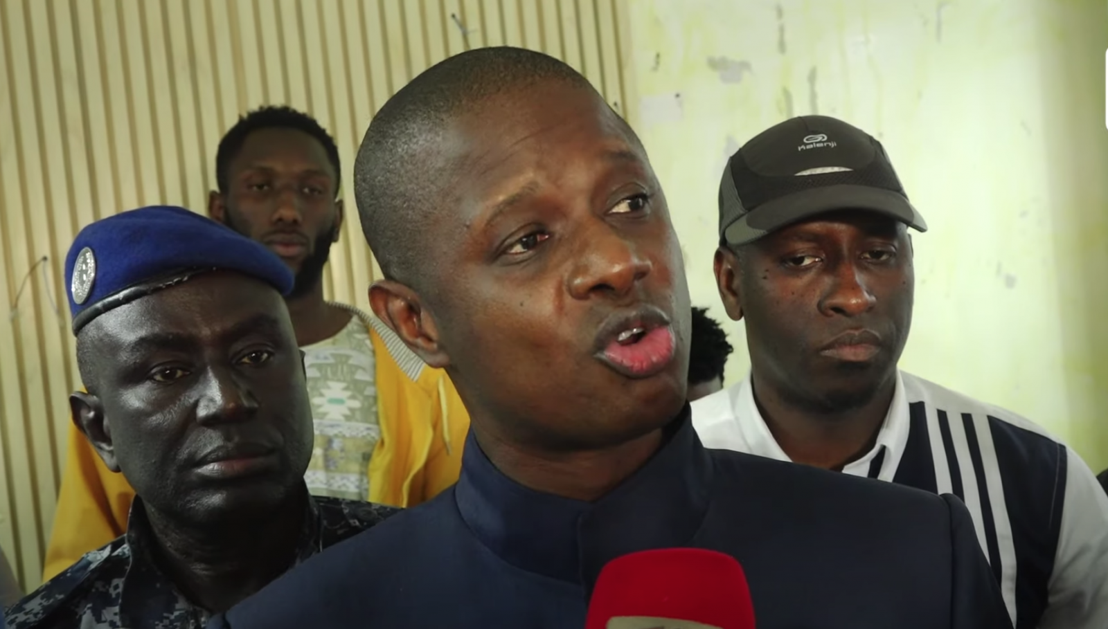 You are currently viewing Suivez en direct la déclaration de Antoine Diome