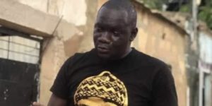 Lire la suite à propos de l’article Nécrologie : Manifestations du 16 mars, un agent de Médina TV succombe à ses blessures (Vidéo)
