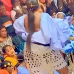 Lire la suite à propos de l’article Henné time – Béthio sans sl!p, leumbeul endiablé : Cette fille détrône Mamy Cobra et Mame Ndiaye Savon. Regardez !