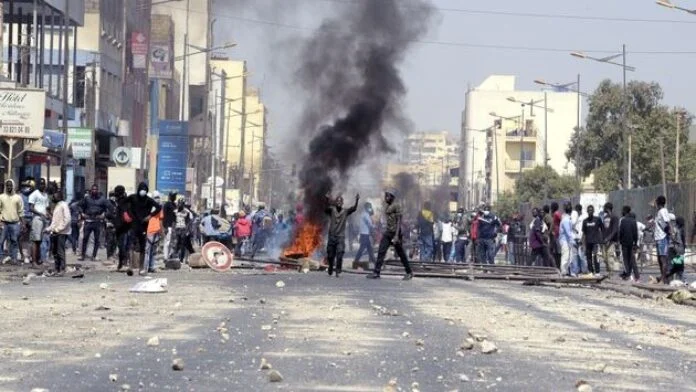 Lire la suite à propos de l’article Affaire Prodac : Dakar et Casamance en feu