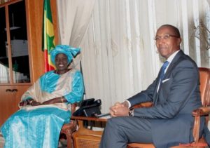 Lire la suite à propos de l’article Guéguerre Mimi Touré – PDS : Abdoul Mbaye prend position et enfonce Macky