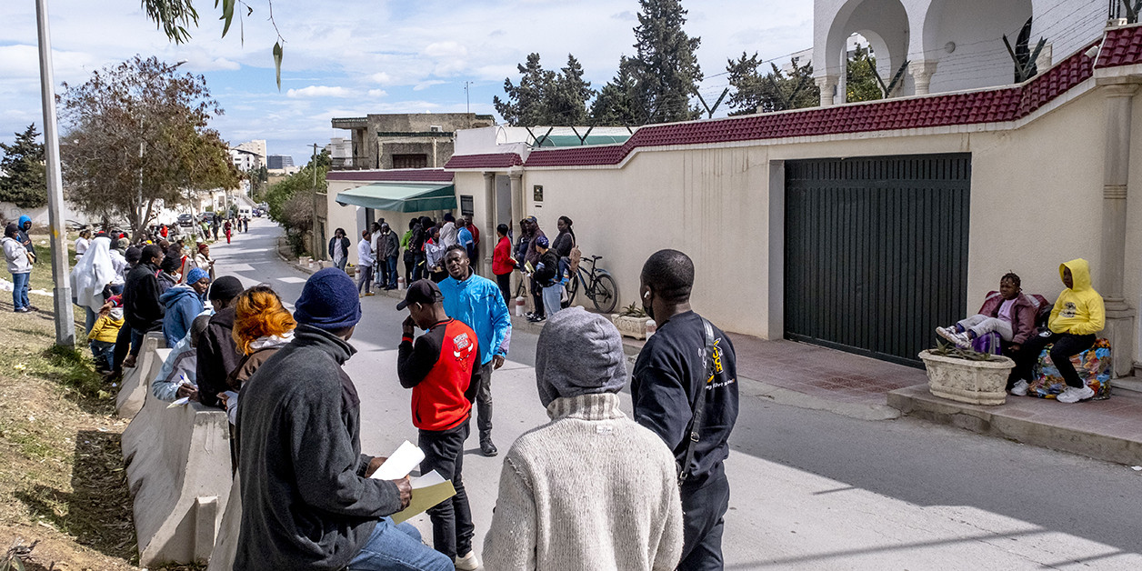 Lire la suite à propos de l’article Tunisie : plus de 300 ressortissant rapatriés par la Côte d’Ivoire et le Mali