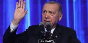 Lire la suite à propos de l’article Turquie: Erdogan, malade, contraint à l’arrêt en pleine campagne