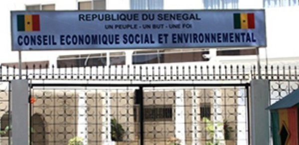 You are currently viewing Taxés de comportement antirépublicain pour le blocage du bureau du CESE : Les huit membres de l’institution reprochent à Idrissa Seck de diaboliser leur appartenance à l’Apr pour justifier son échec