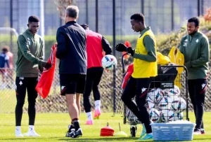 Lire la suite à propos de l’article Mondial U20 : Le FC Metz refuse de libérer Lamine Camara et Pape Amadou Diallo