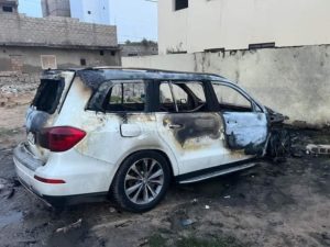 Lire la suite à propos de l’article LA VOITURE DE CHEIKH BARA NDIAYE WALF BRULÉE … »