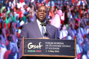 Lire la suite à propos de l’article Le Président Macky Sall courtise le maire de la ville de Dakar Barthélémy Diaz: « Je dirai à ton papa Jean Paul que tu as bien travaillé »