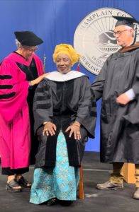Lire la suite à propos de l’article USA : Mimi Touré a reçu la distinction honoraire de Doctor Honoris Causa