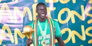 Lire la suite à propos de l’article Mercato : le club Congolais TP Mazembe s’intéresse à Alioune Badara Faty 