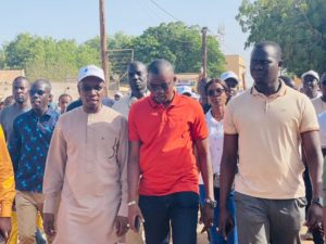Lire la suite à propos de l’article Situation de la Poste : Moussa Bocar Thiam annonce des résolutions à l’amiable