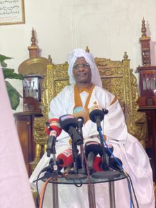 Lire la suite à propos de l’article Suivez en direct la déclaration de Cheikh Modou Kara Mbacké sur les questions de l’heure