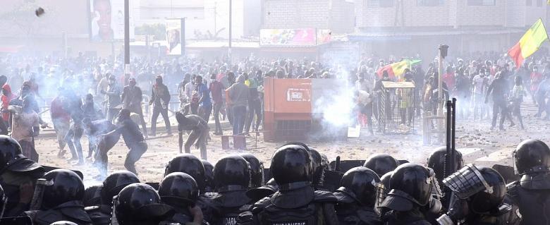 You are currently viewing Manifestations à Ngor: Amnesty International dénonce « l’usage excessif de la force par la gendarmerie »
