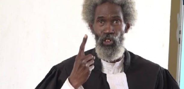 You are currently viewing Sonko bloqué toujours chez lui : Me Ciré Clédor Ly évoque des poursuites pour « haute trahison »