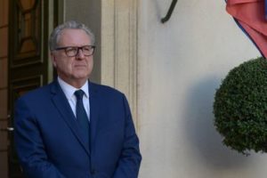 Lire la suite à propos de l’article Richard Ferrand pour l’autorisation d’un 3e mandat en France…