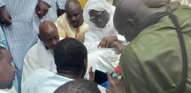 You are currently viewing Le soutien de Serigne Mountakha Mbacké au groupe Walfadjiri